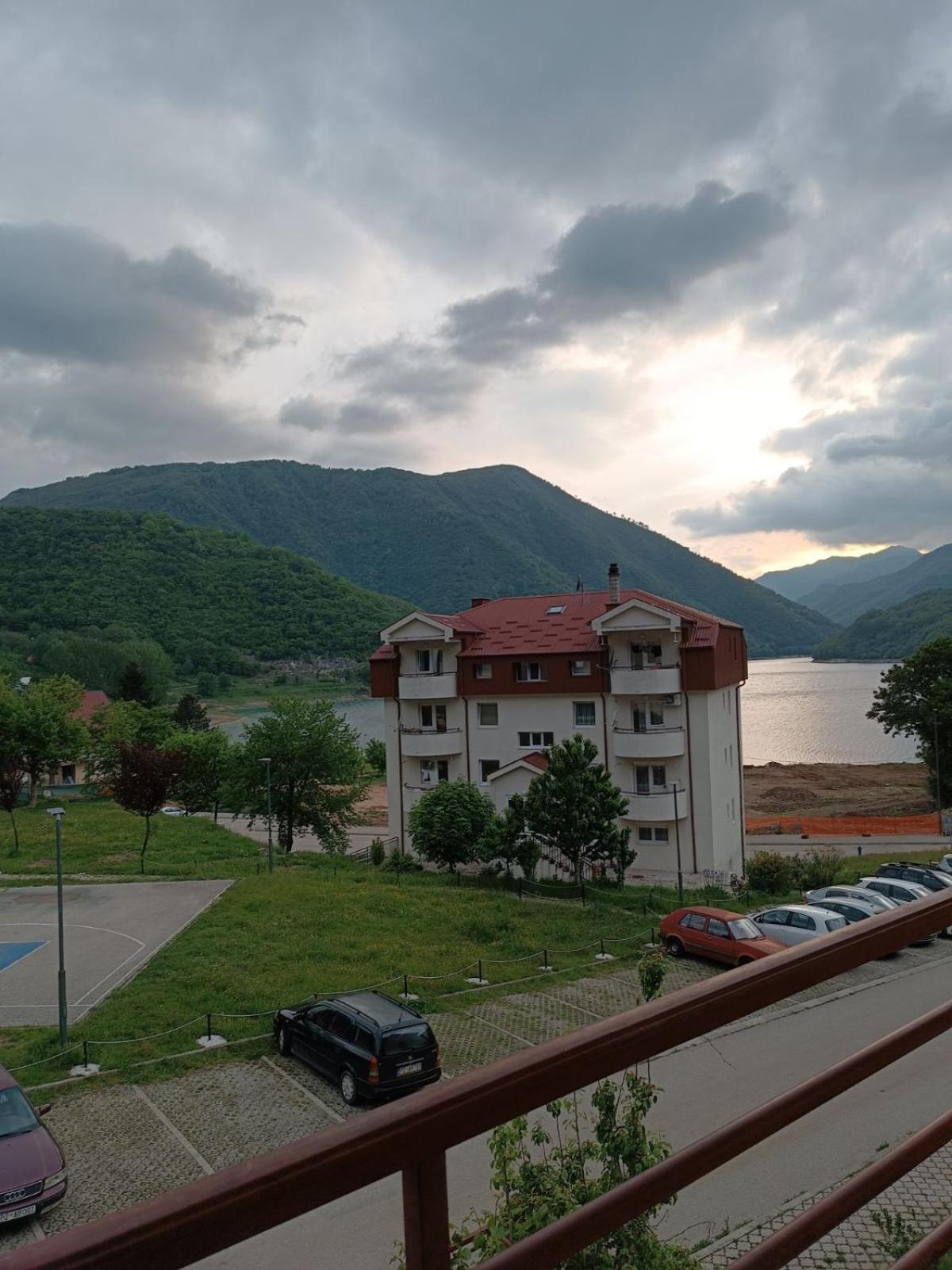 Apartmani Lena Plužine Camera foto