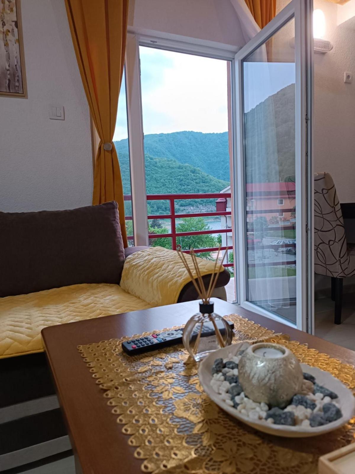 Apartmani Lena Plužine Esterno foto